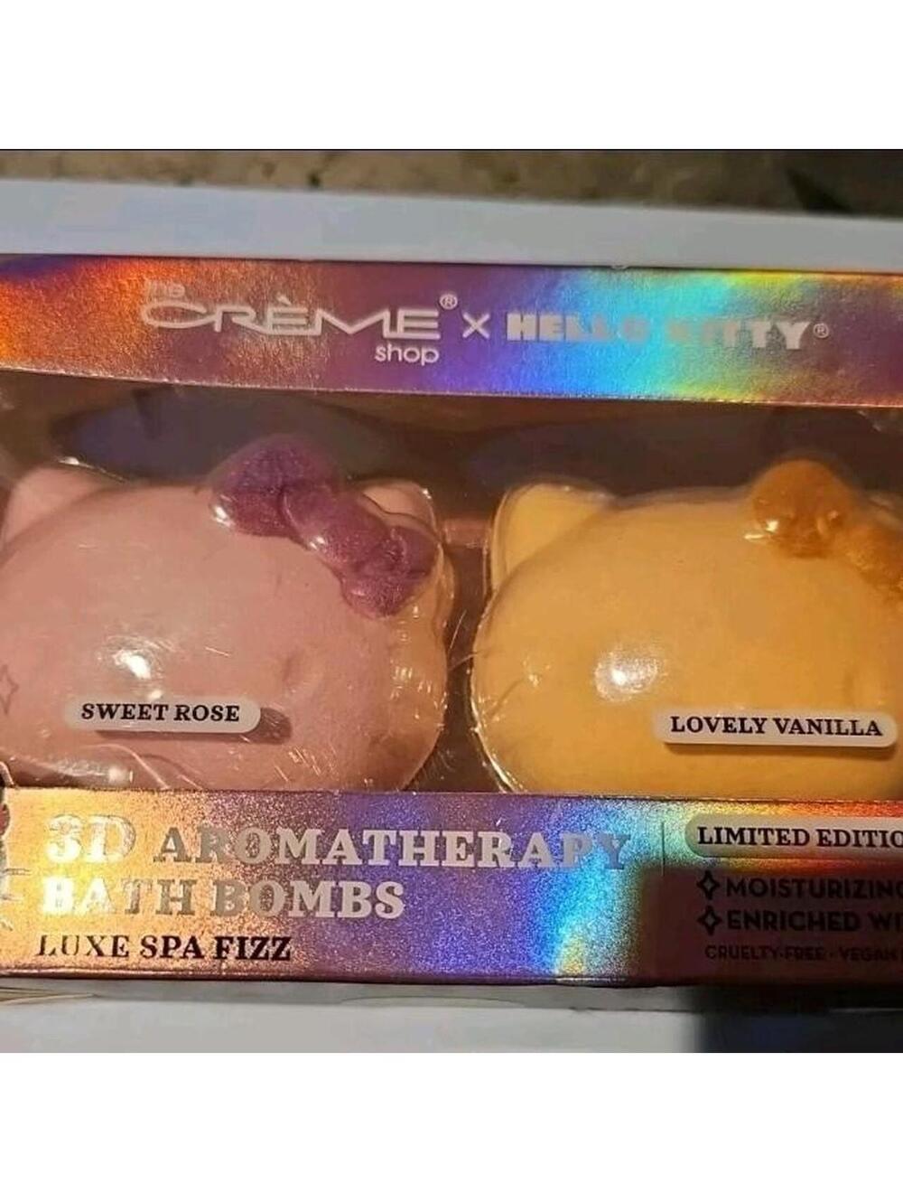 The Creme Shop x Hello Kitty 3D Bath Bombs Sweet Rose & Lovely Vanilla